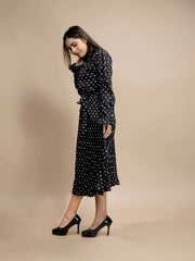 Black_polka_dot_dress