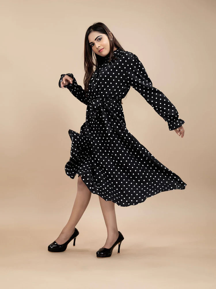 Black_polka_dot_dress