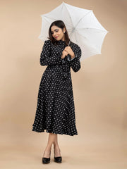 Black_polka_dot_dress